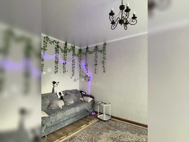 crazyaleona live sex show