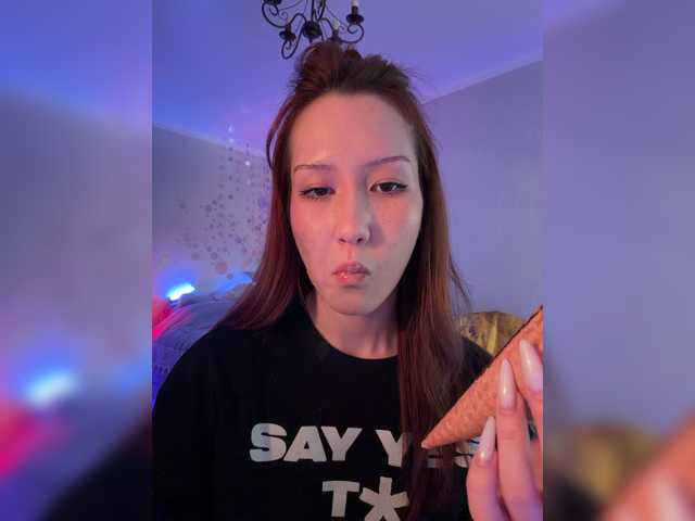 CrazyAleona, live now on BongaCams
