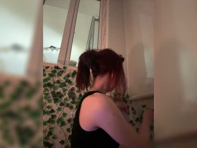 CrazyAleona live cam on BongaCams