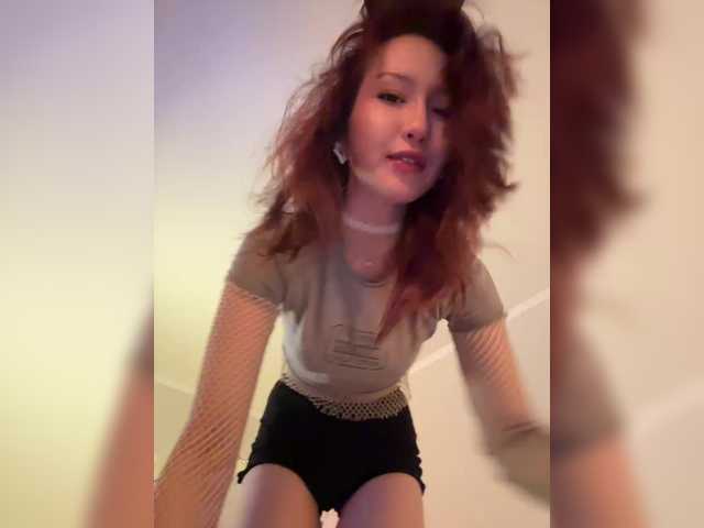 CrazyAleona live cam on BongaCams