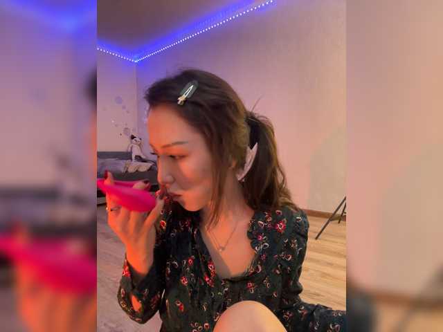 CrazyAleona live cam on BongaCams
