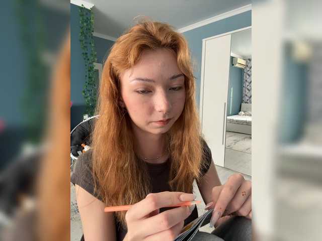 CrazyAleona live cam on BongaCams