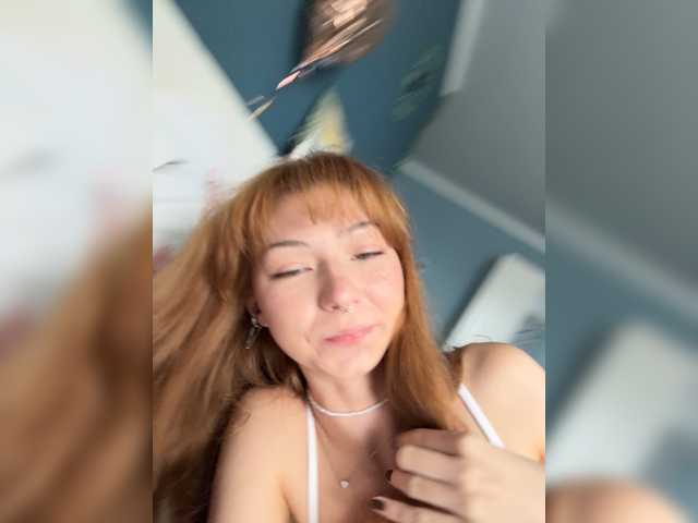 CrazyAleona live cam on BongaCams
