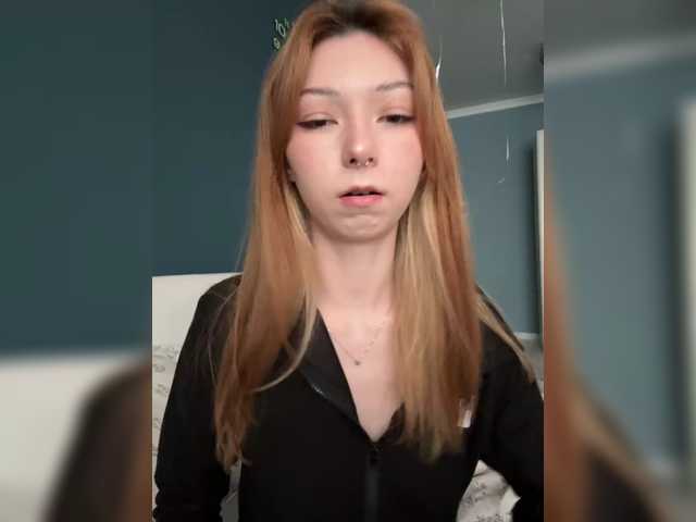 CrazyAleona, en directo ahora en BongaCams