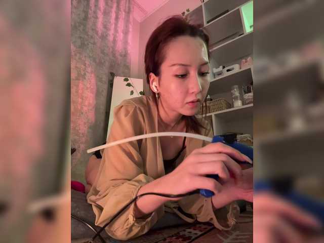 CrazyAleona live cam on BongaCams