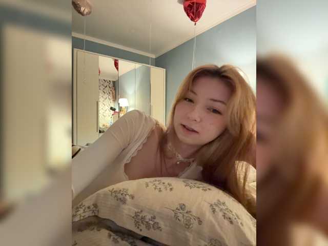 CrazyAleona, live now on BongaCams