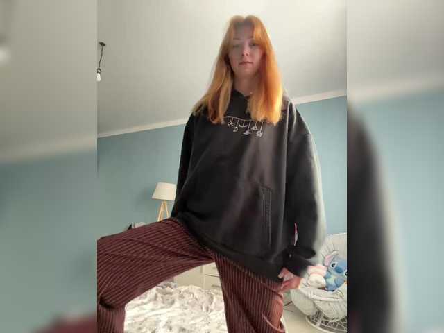 CrazyAleona live cam on BongaCams