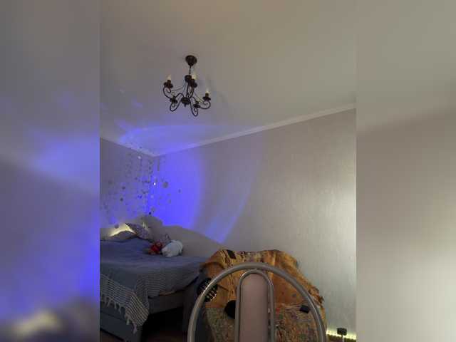 CrazyAleona, live now on BongaCams