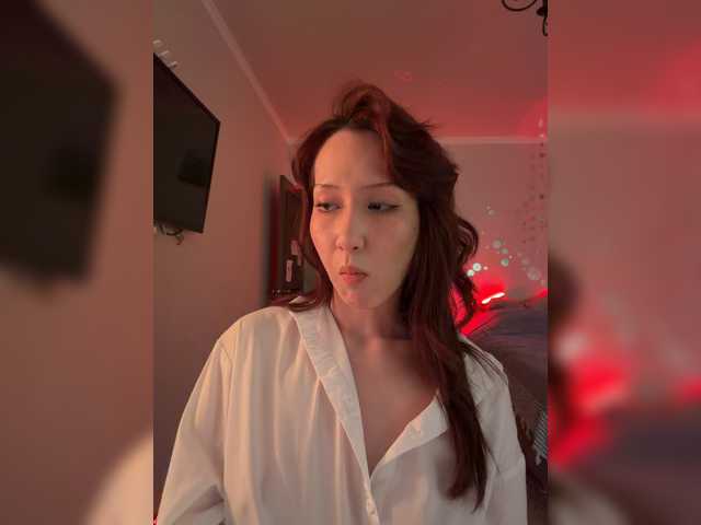 CrazyAleona, live now on BongaCams