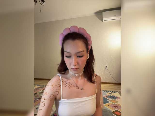CrazyAleona live cam on BongaCams