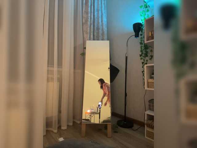 CrazyAleona live cam