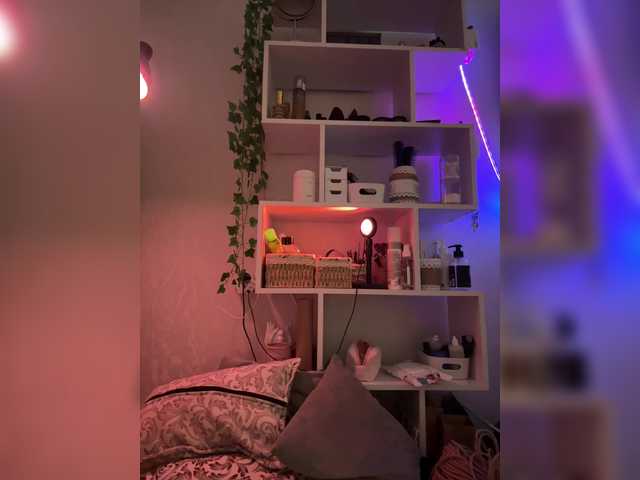 CrazyAleona live cam on BongaCams