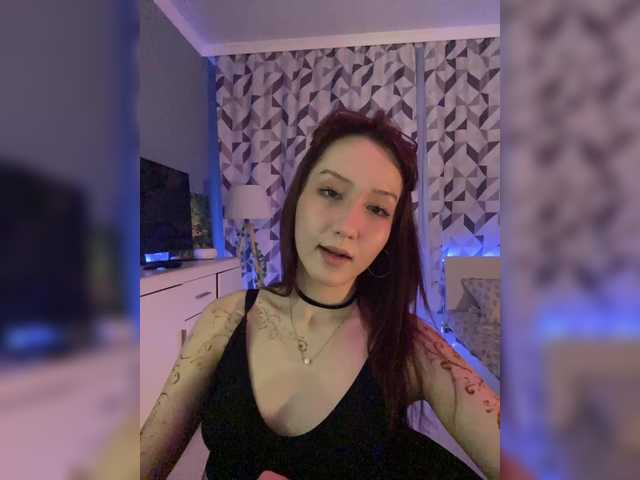 CrazyAleona live cam on BongaCams
