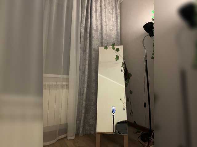 CrazyAleona live cam on BongaCams