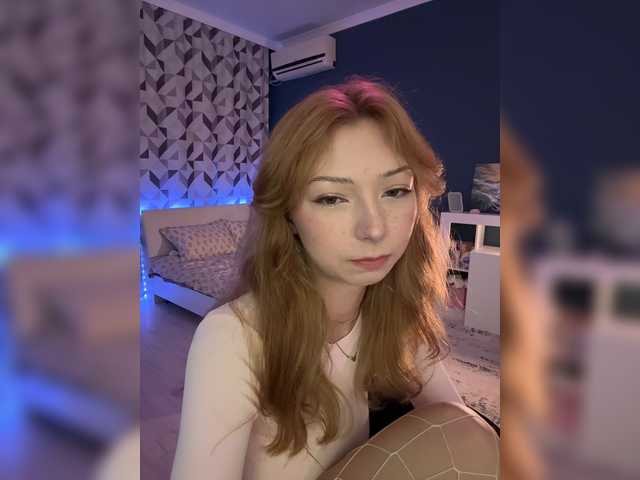 crazyaleona online