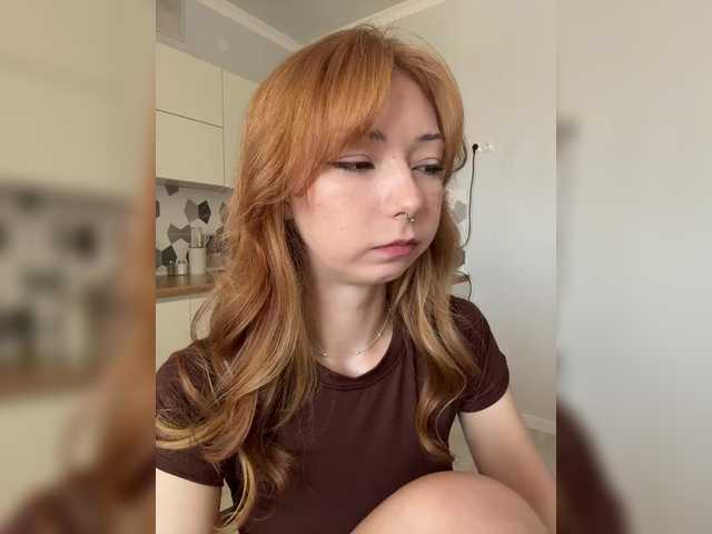crazyaleona online