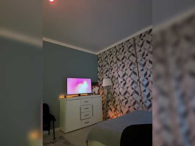 CrazyAleona live cam on BongaCams