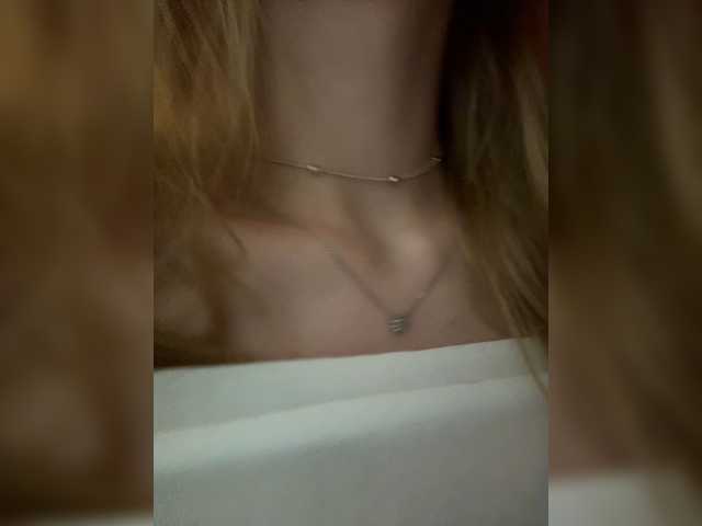 CrazyAleona live cam on BongaCams