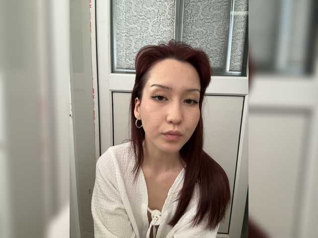 crazyaleona online
