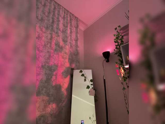 CrazyAleona live cam on BongaCams
