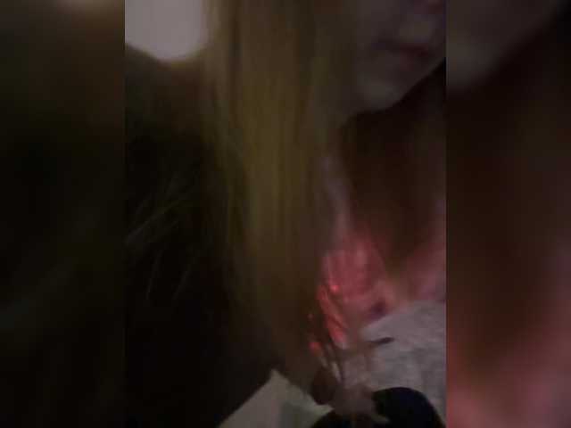 CrazyAleona live cam on BongaCams
