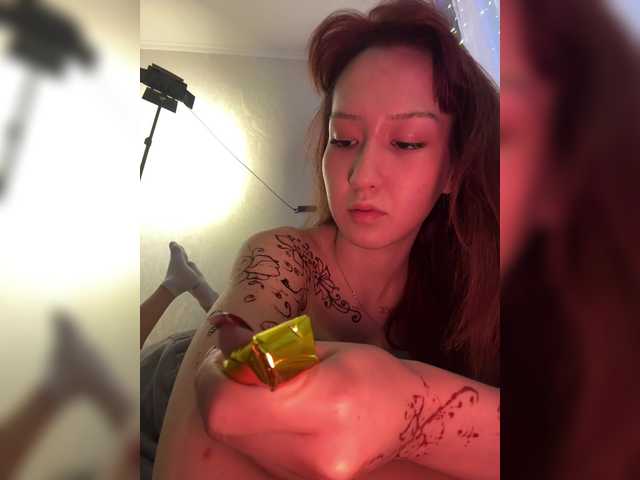 CrazyAleona live cam on BongaCams