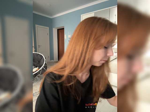 crazyaleona online