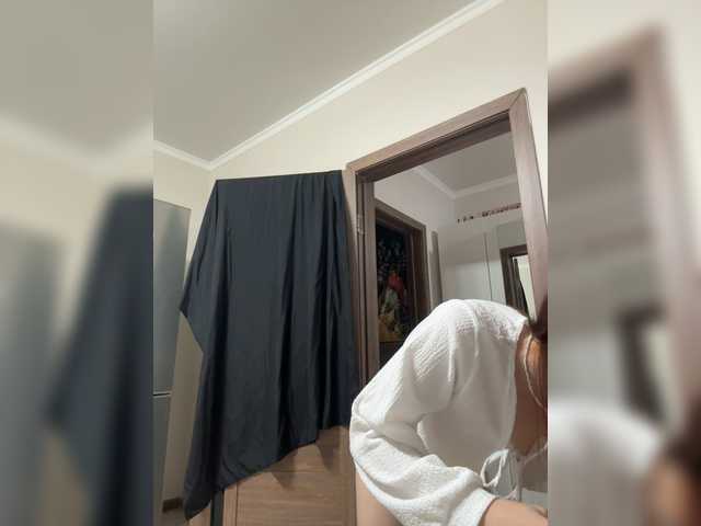 ShyAlya live webcam show