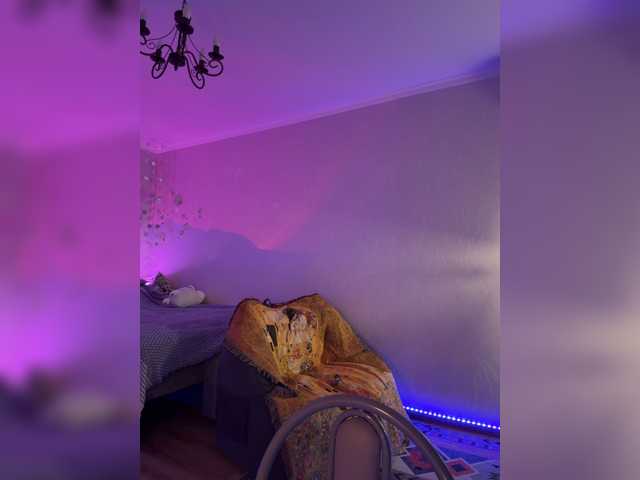 CrazyAleona live cam