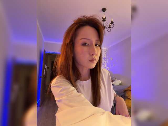 CrazyAleona, en directo ahora en BongaCams