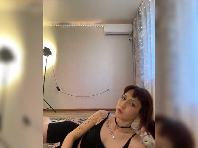CrazyAleona live cam on BongaCams