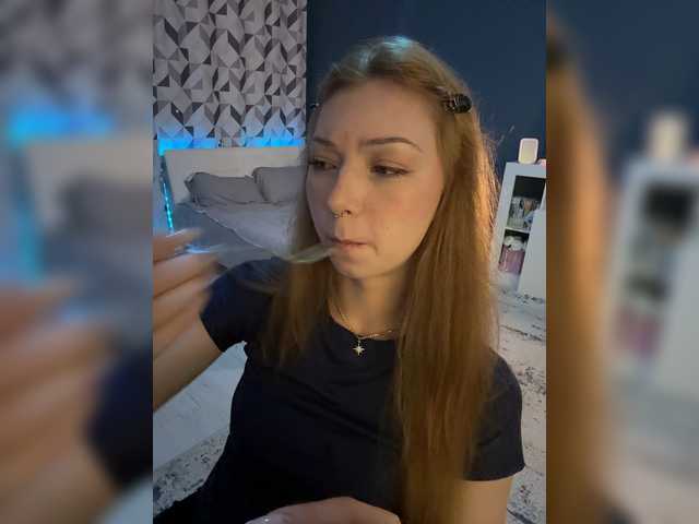 CrazyAleona live cam on BongaCams