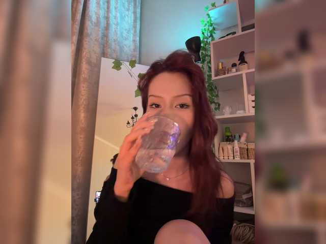 CrazyAleona live cam on BongaCams