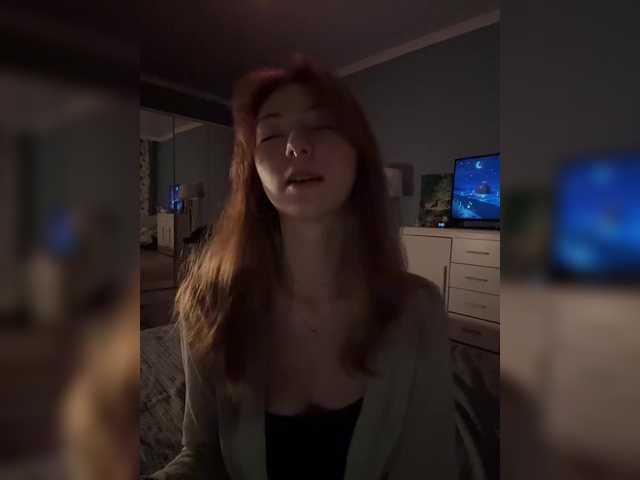 CrazyAleona live cam on BongaCams