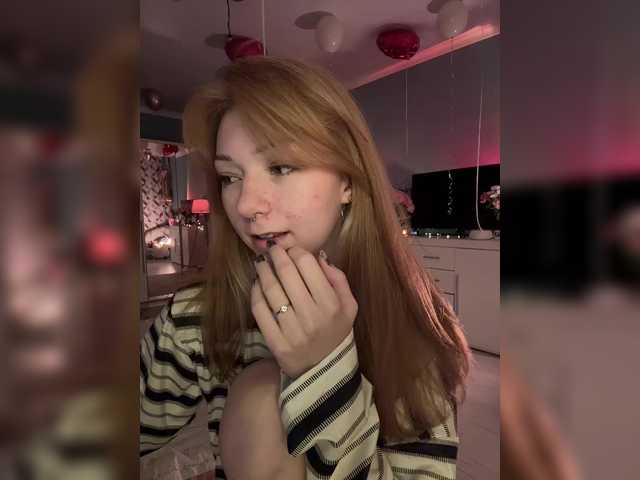 CrazyAleona live cam on BongaCams