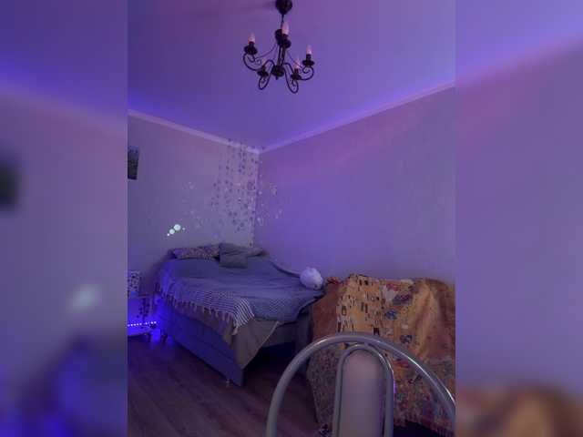 CrazyAleona live cam on BongaCams