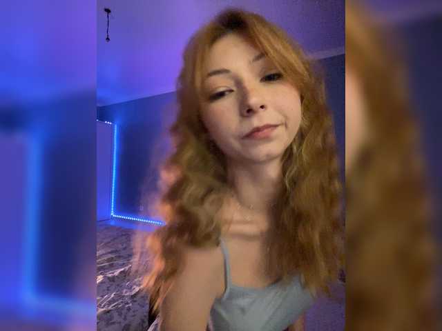 ShyAlya live cam preview