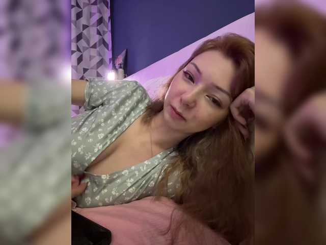 CrazyAleona live cam on BongaCams