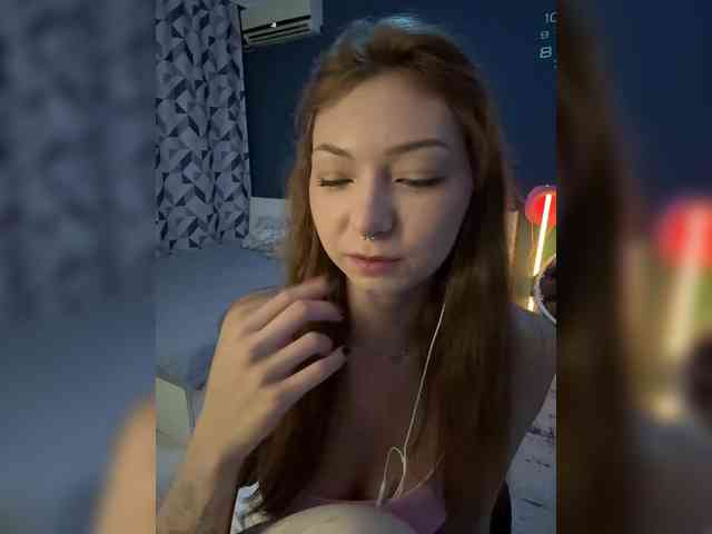 ShyAlya webcam