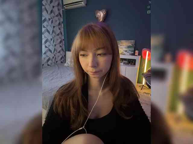 ShyAlya webcam