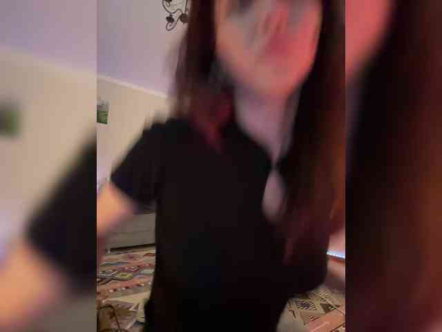 ShyAlya webcam