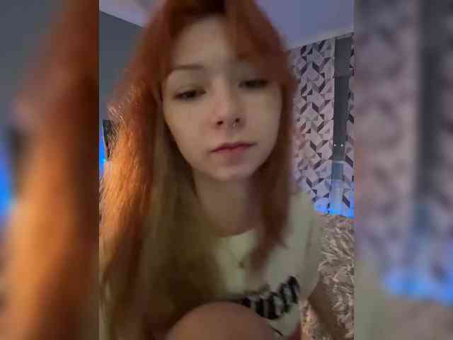 ShyAlya webcam
