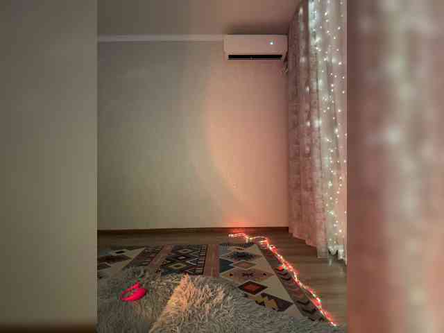 ShyAlya webcam