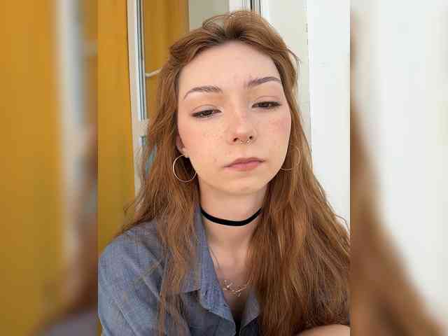 ShyAlya webcam