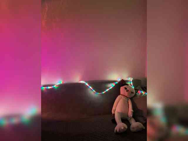 ShyAlya webcam