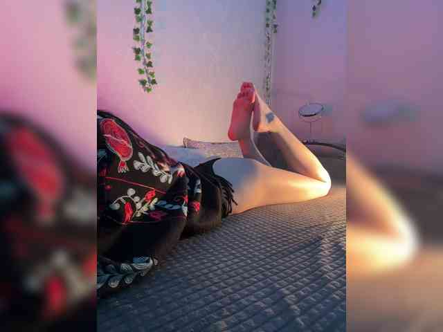 ShyAlya webcam