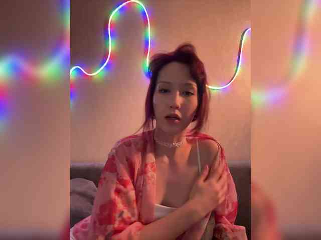 ShyAlya webcam
