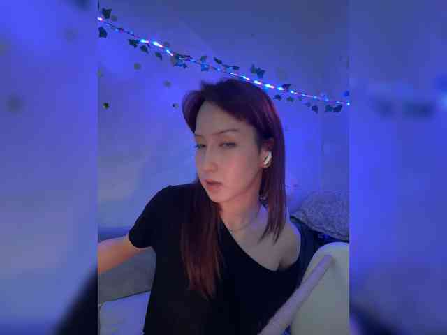 ShyAlya webcam