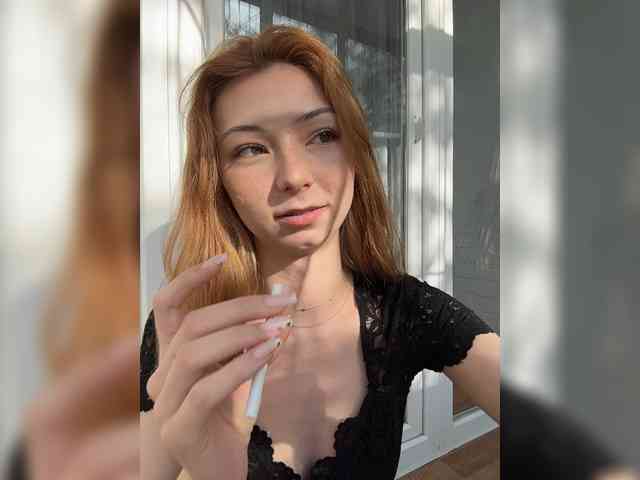 ShyAlya webcam