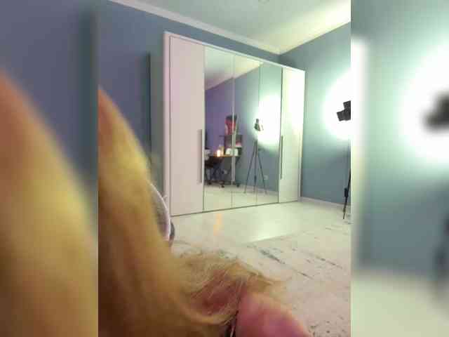 ShyAlya webcam
